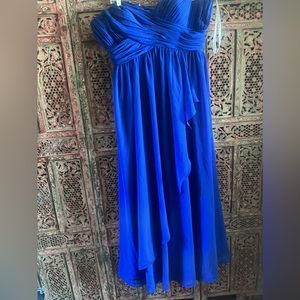 Beautiful gown by Starbox